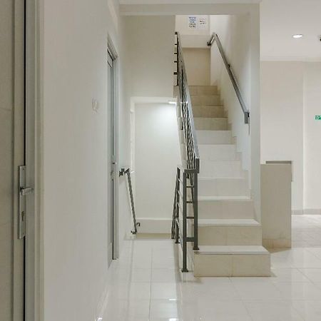 เรดดอร์ซ แอท จิเปเต รายา Hotel จาการ์ตา ภายนอก รูปภาพ
