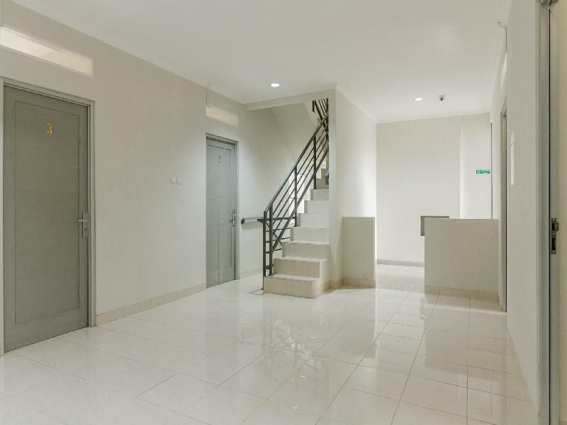 เรดดอร์ซ แอท จิเปเต รายา Hotel จาการ์ตา ภายนอก รูปภาพ